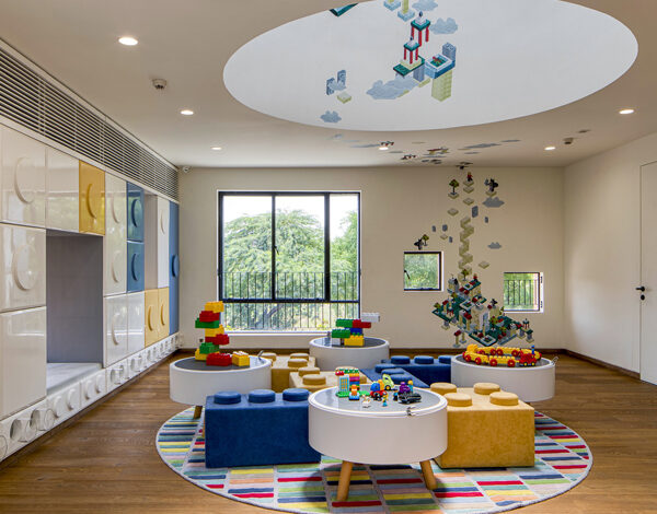 روضة الأطفال "Toy Blocks" أحمد آباد 5 Toy Blocks Kindergarten Blocher Partners 005