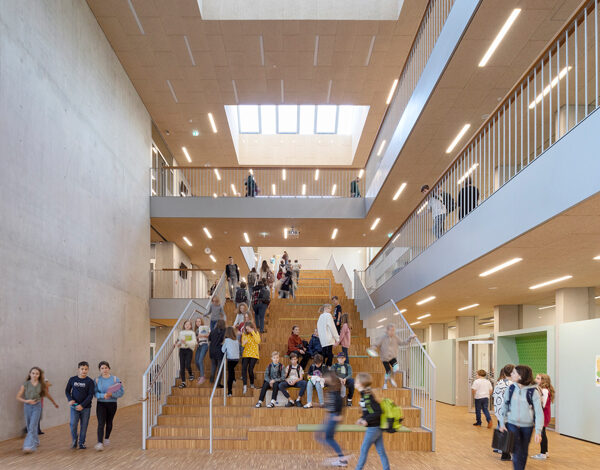 متوسطة كونراد لورانز - النمسا 3 Konrad Lorenz Secondary School 003